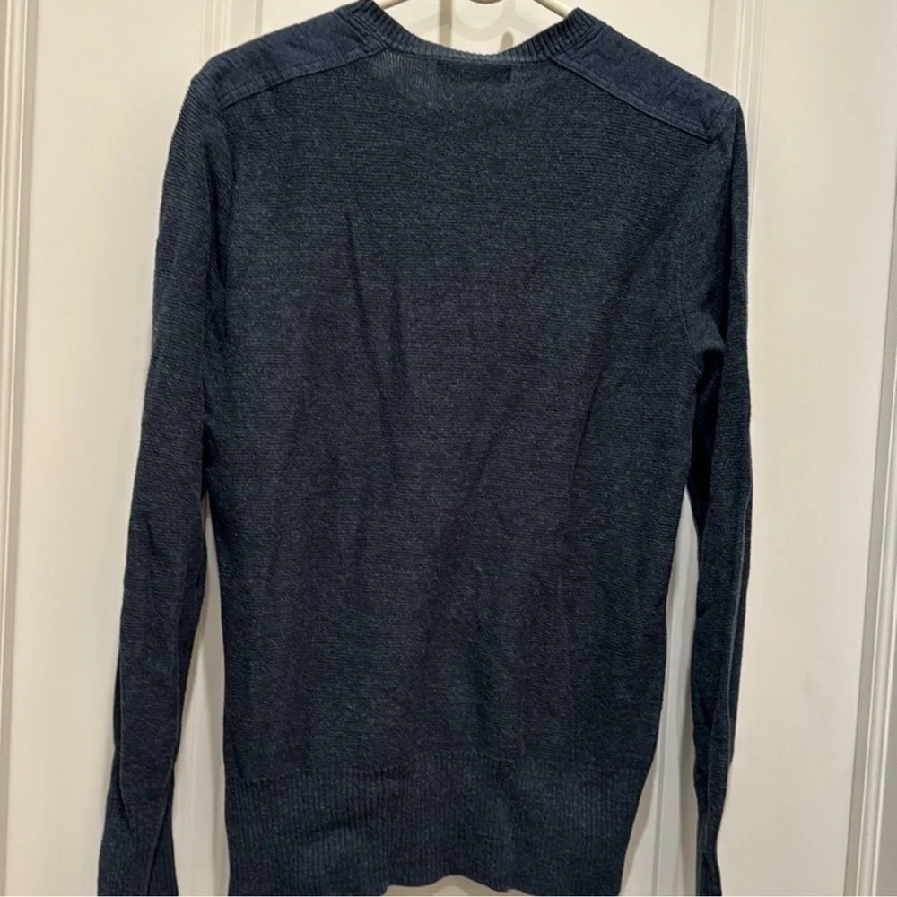 Banana Republic blue crewneck sweater Men’s small.